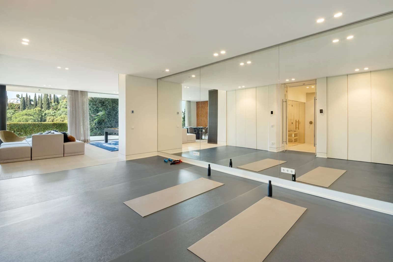 Gallery 8