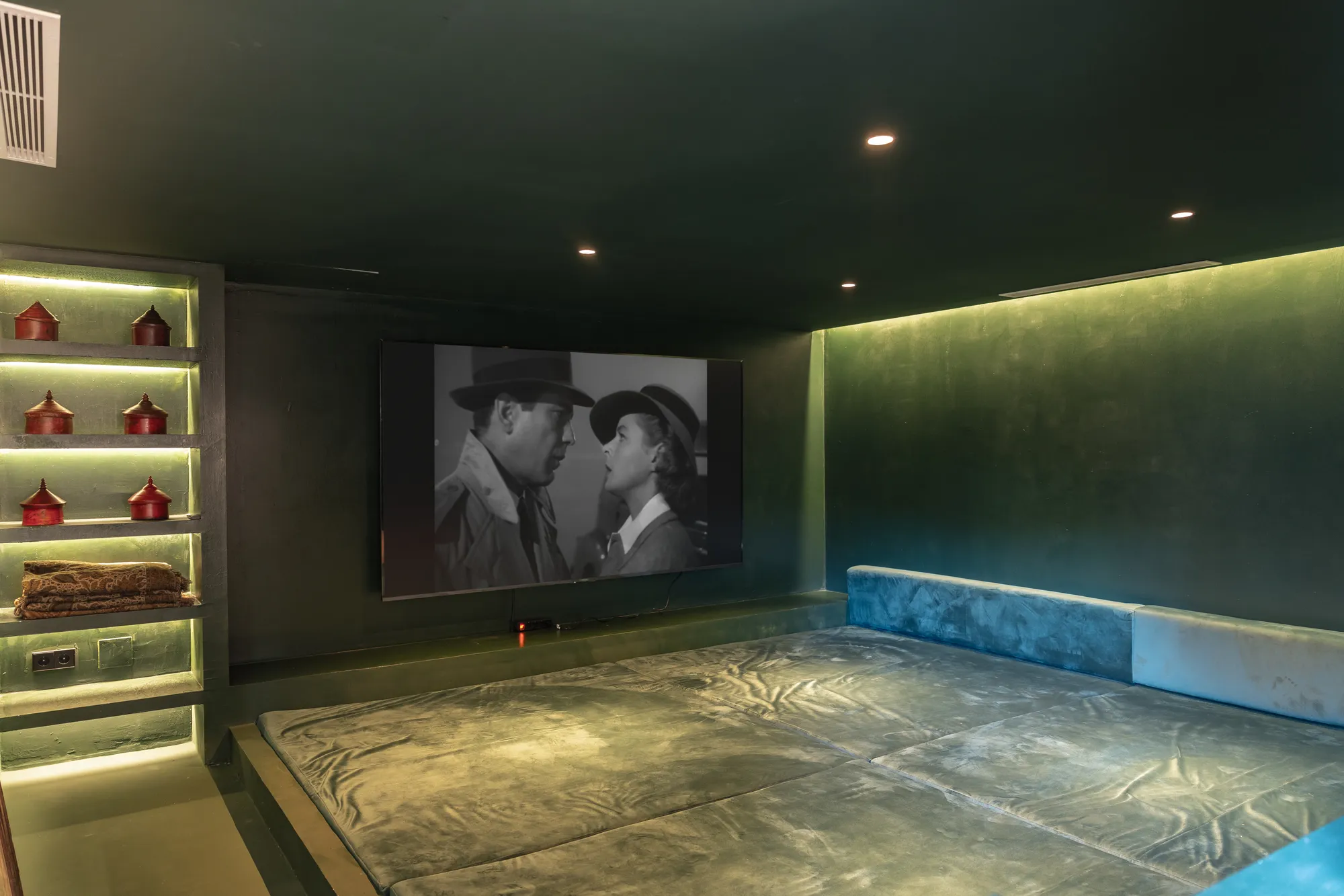 Gallery 17
